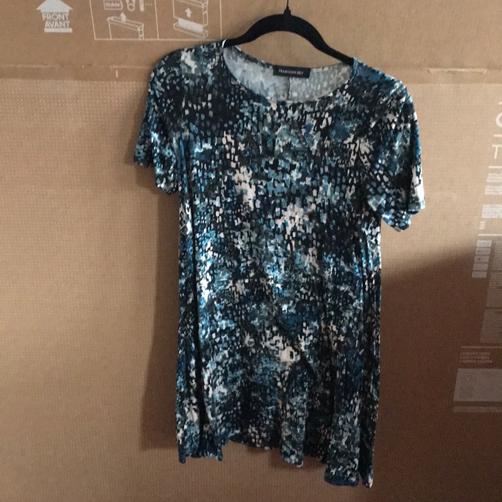 Size Small, hourglass lulu short sleeve dress.